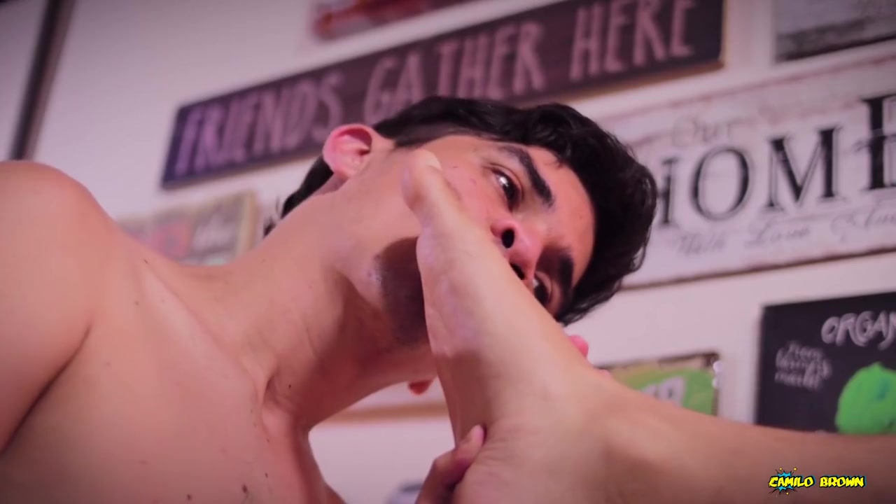 Foot Fetish With Handsome Footjob Cum On Feets And Share Cum With Camilo Brown
