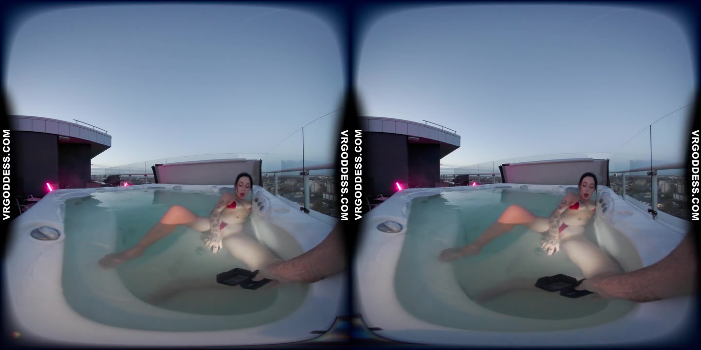 Dora Dildo Masturbating In Rooftop Jacuzzi At Sunset