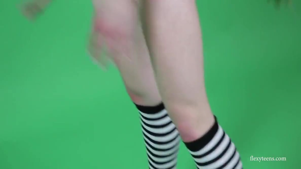 Young Brunette Gymnast Spreading Legs With Anna Mostik