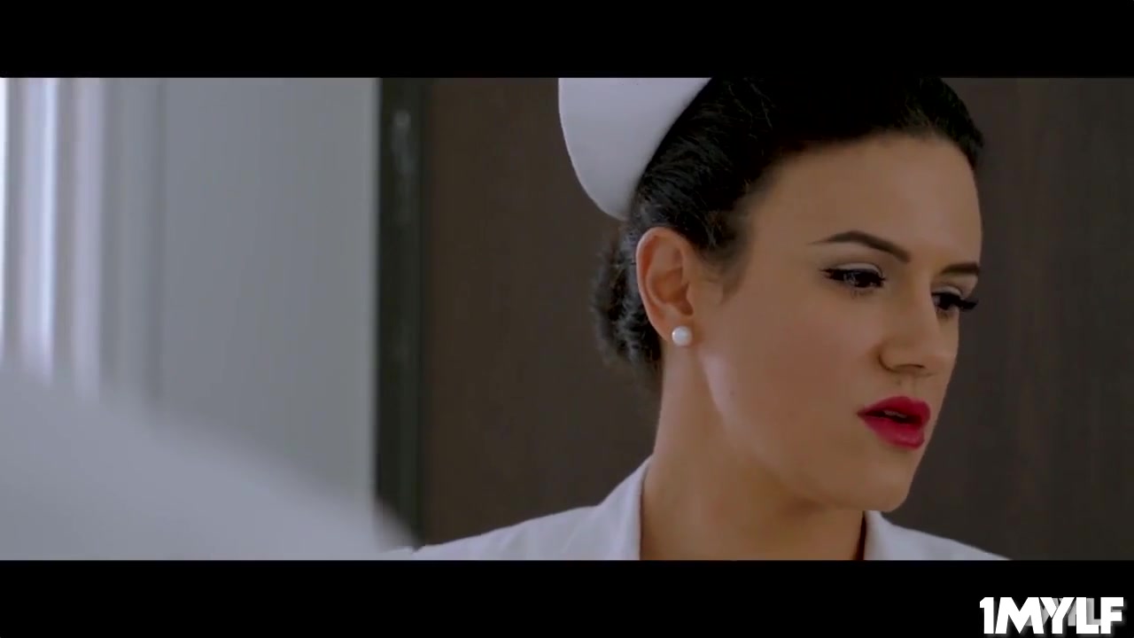 Nurse Pennys Way To Communicate With Her Patient Giovanni - Penney Play
