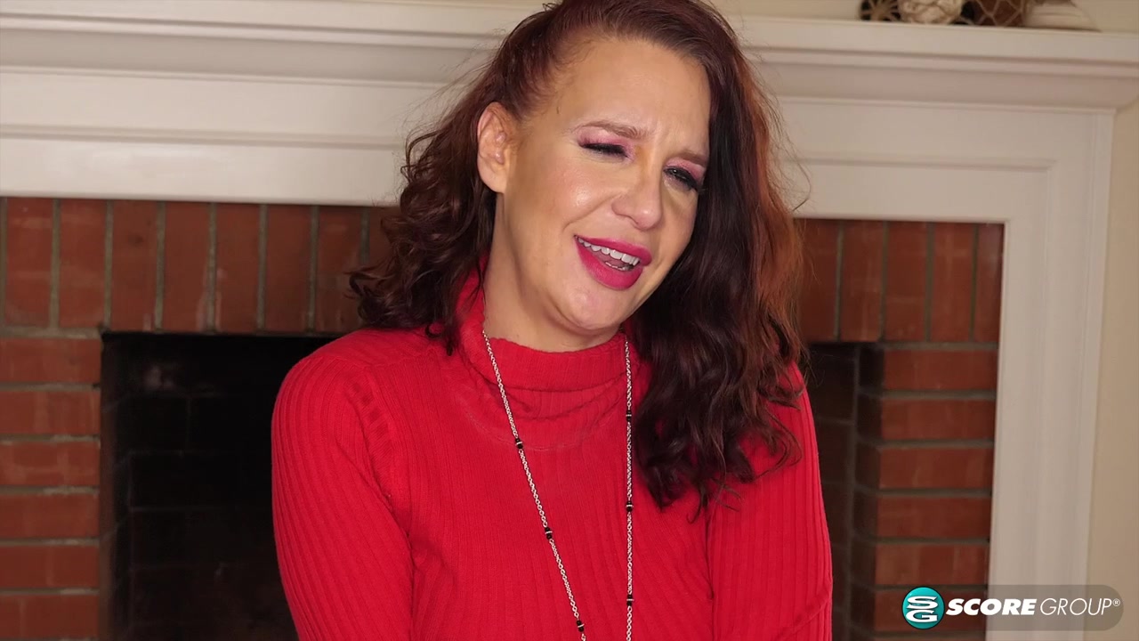 Cora explores her butthole - PornMegaLoad