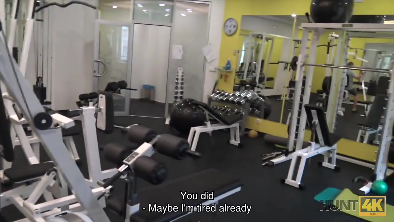 HUNT4K. Man for money let stranger fuck his slutty girlfriend in gym