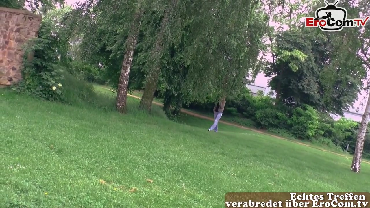 Blonde Milf Wird Von Einem Kerl Auf Der Strabe Aufgerissen