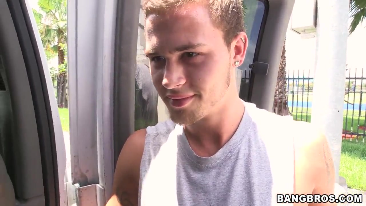 Sexy ass Sandy Sucks cock in a moving vehicle