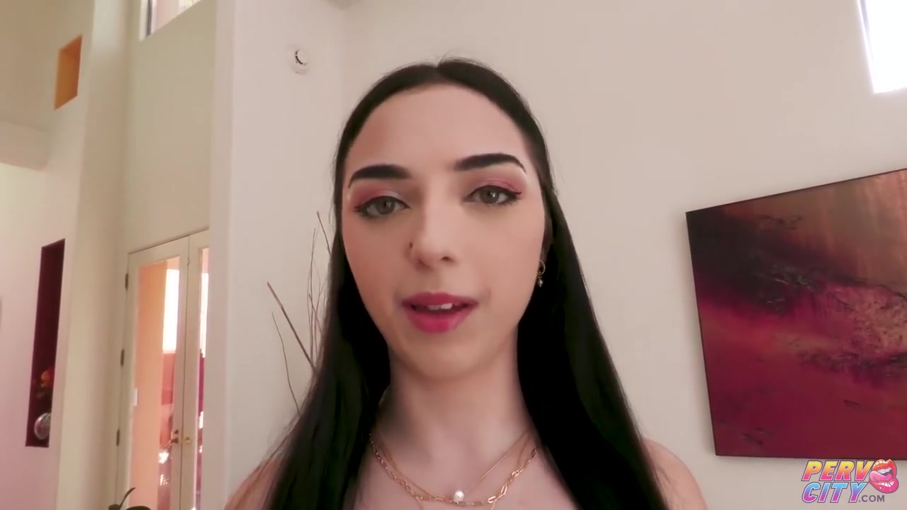 Moans Loudly While Getting Ass Fucked With Scarlett Rosewood