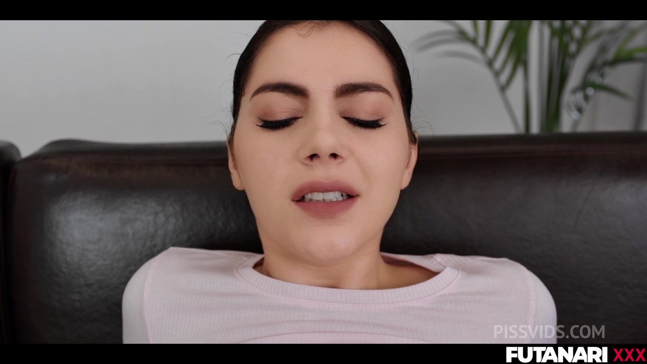 Valentina Nappi Sucks and Rides her Futa clone's big Dick making her burst with lots of Cum on her face - PissVids