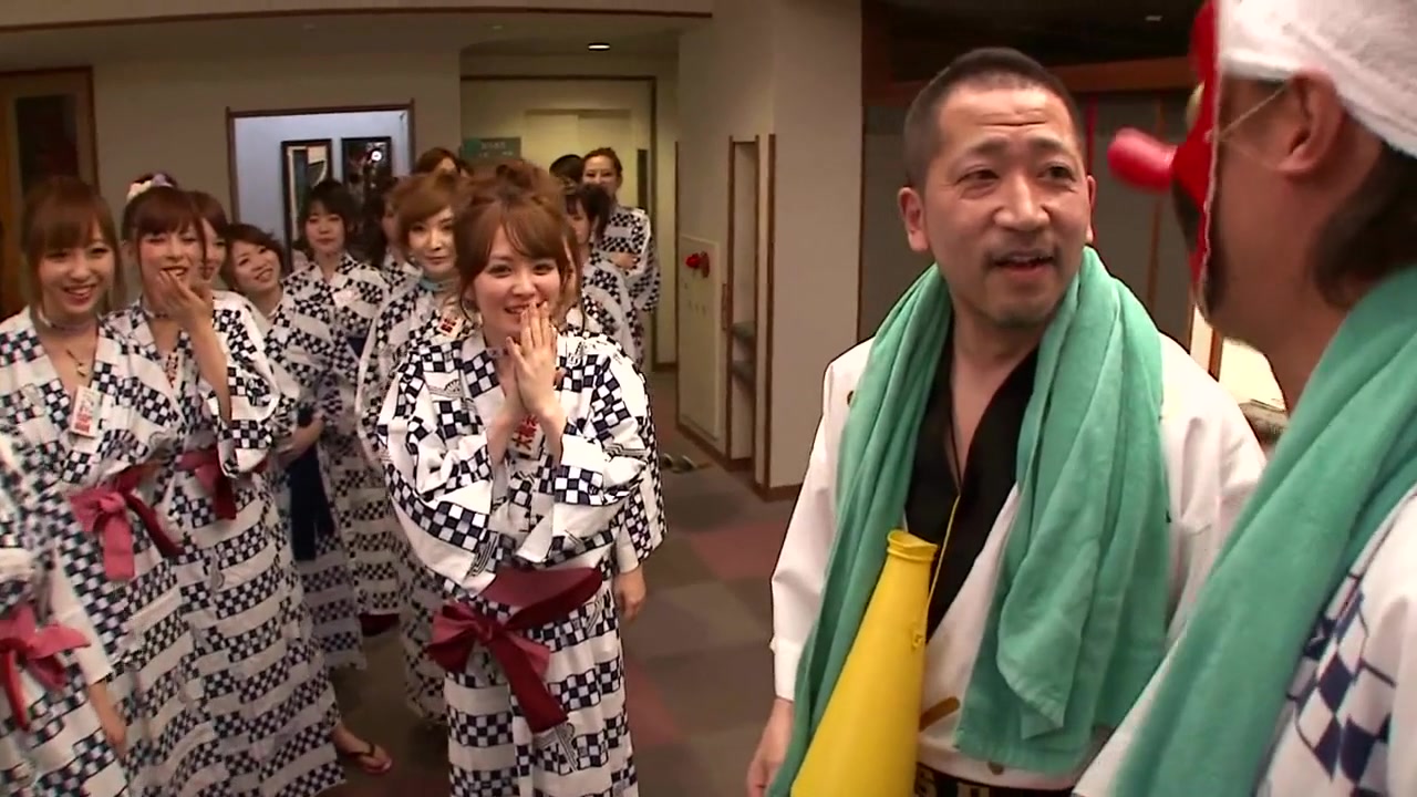Beautiful Wall Of Ass - JapansTiniest