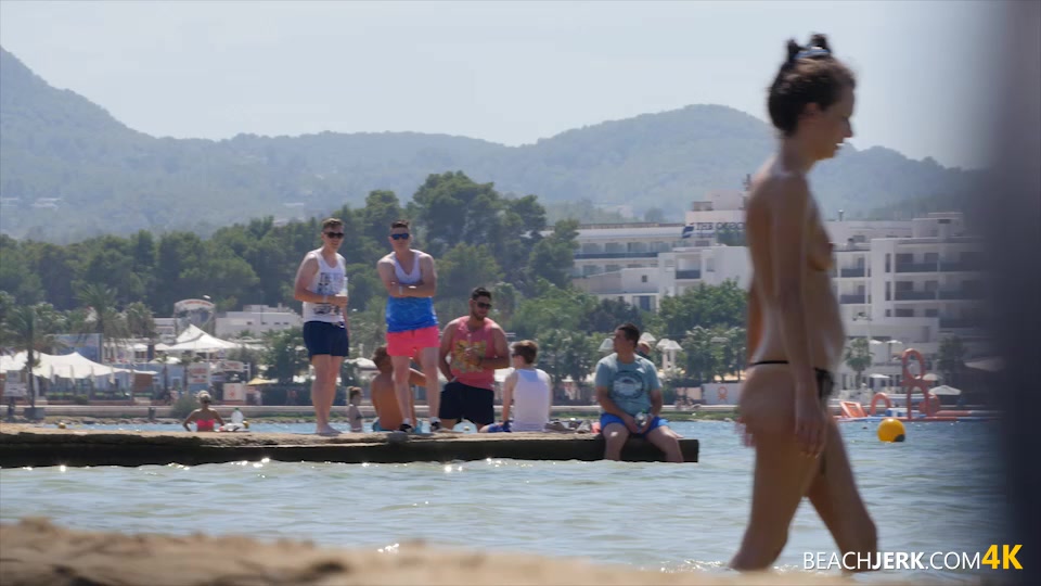 Ladies Lunch: 2 - BeachJerk