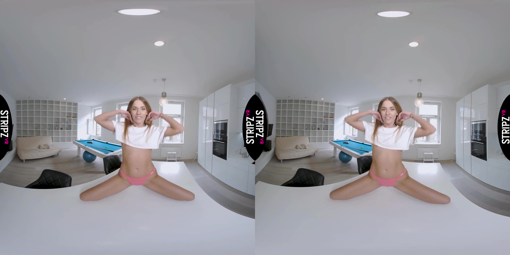 Little Groover - Sexy teen 18+ Blonde Solo Striptease