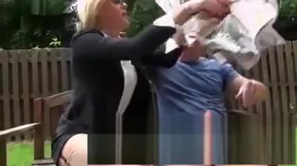 Uk shemale Creampied On Park Bench