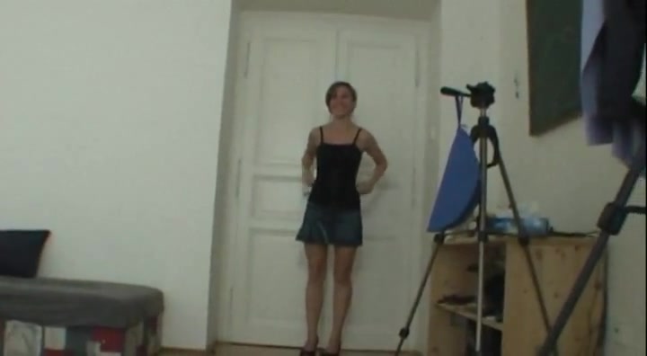 Sexy tattooed czech chick does lapdance