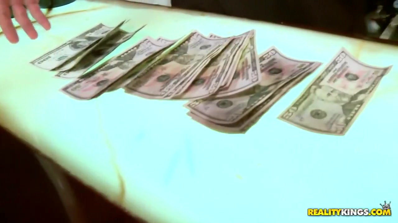 Fresh girl gets wild for the right price