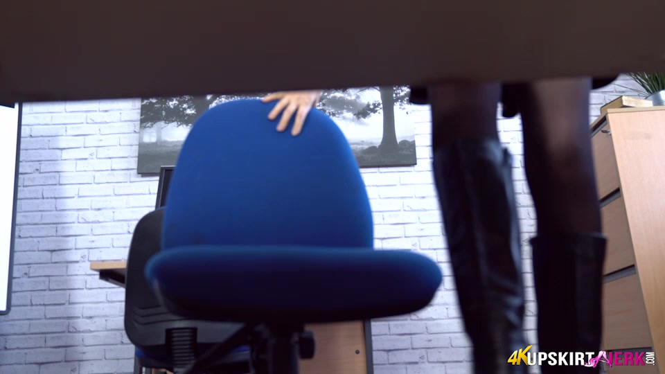 Hannah Z "Do You Like Looking Up My Skirt?" - UpskirtJerk