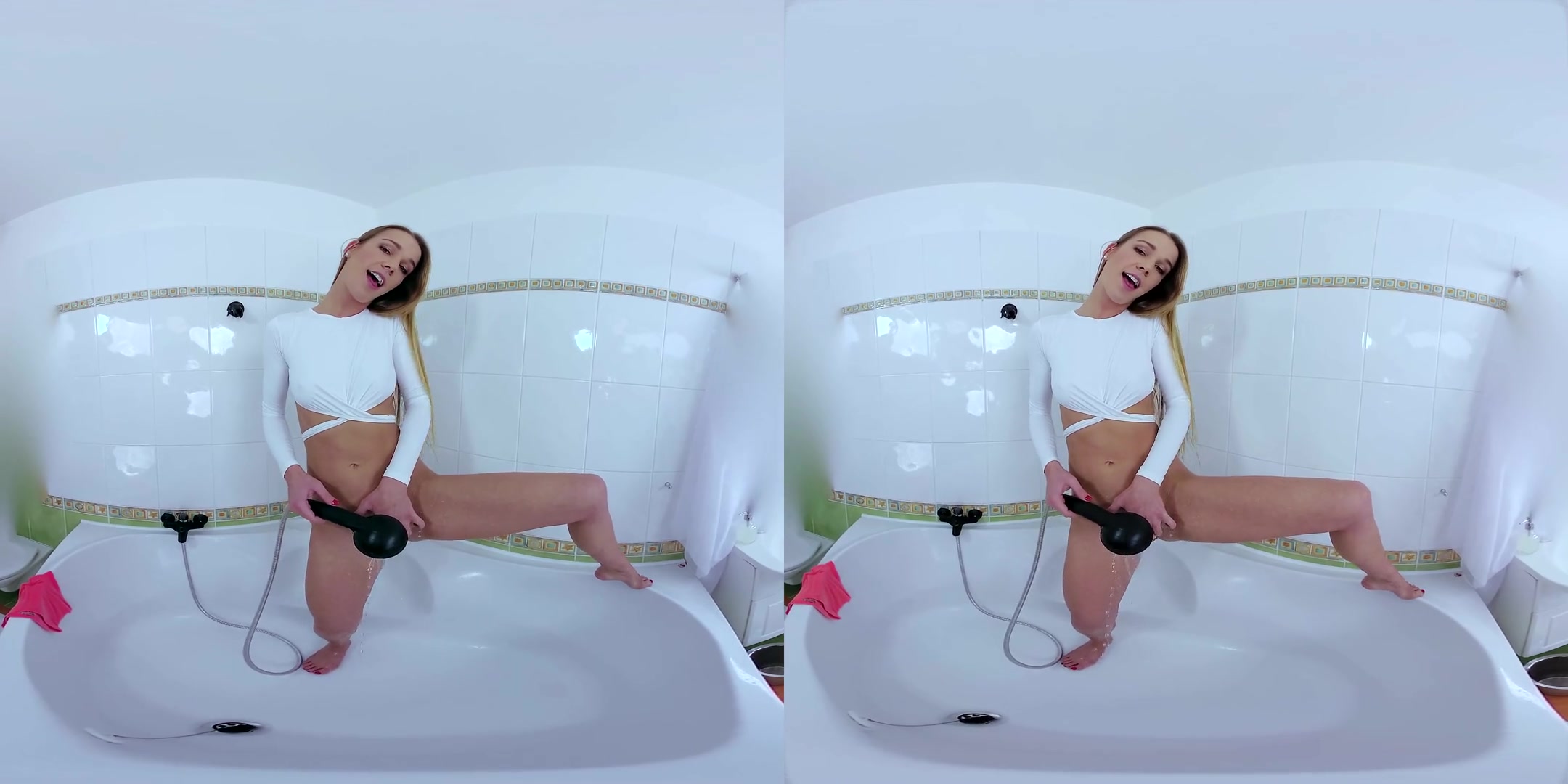 Alexis Crystal in Peeing Alexis - CzechVRFetish