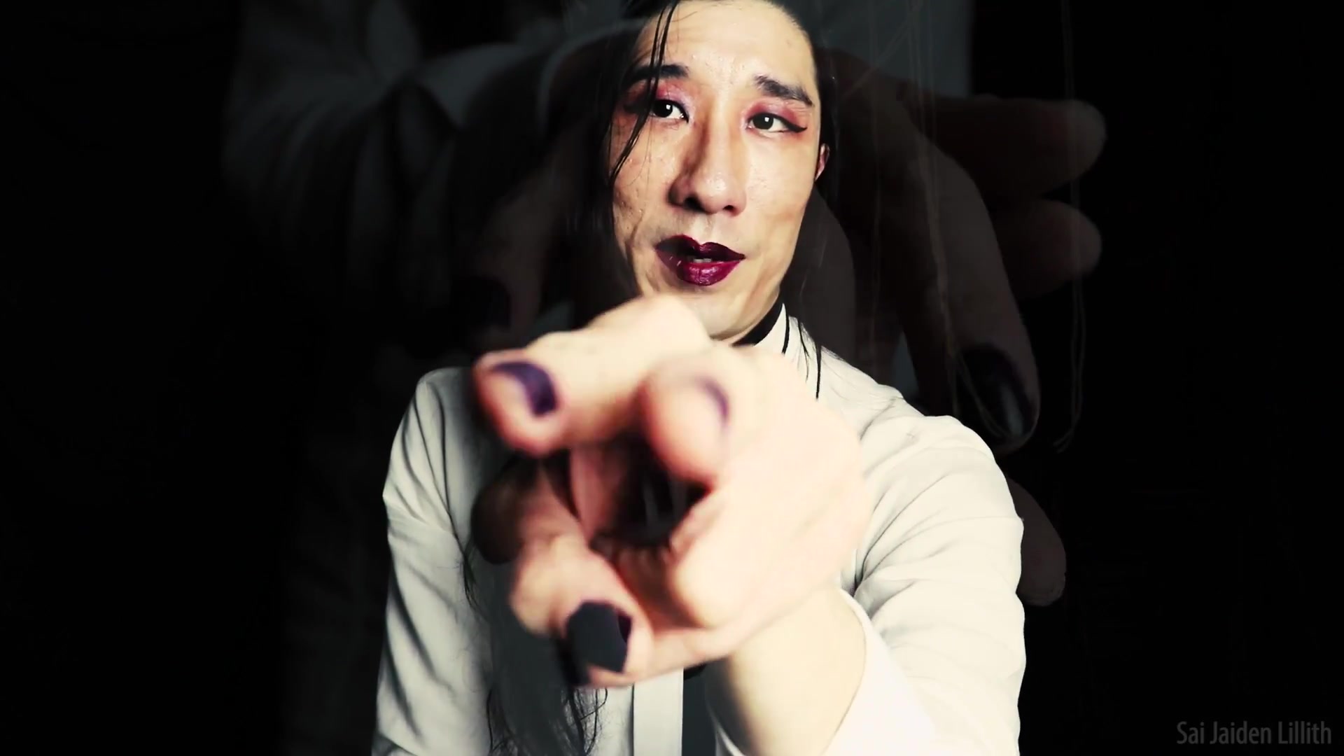 Long Fingered Hands (Solo)