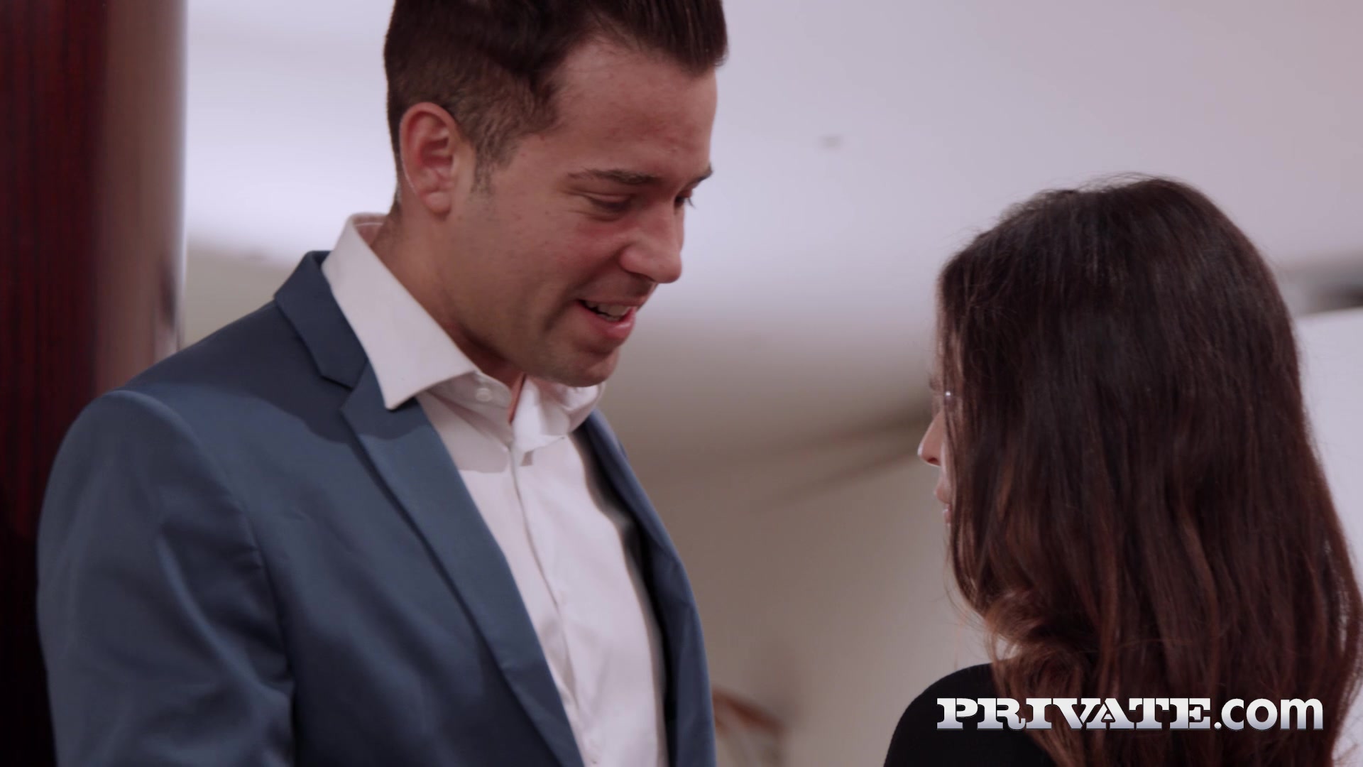 Ariana Van X, A Private Reconciliation