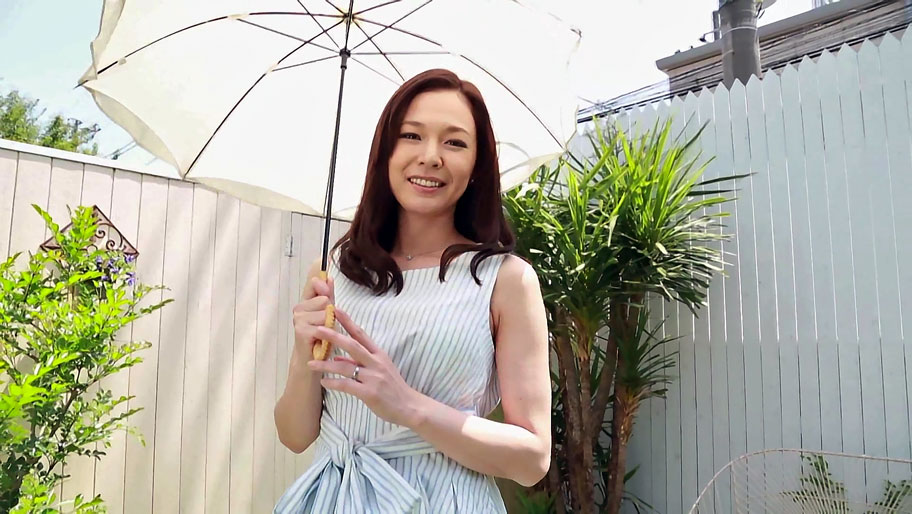 Rika Mizuhara in Rika wants to become a porn star - MilfsInJapan