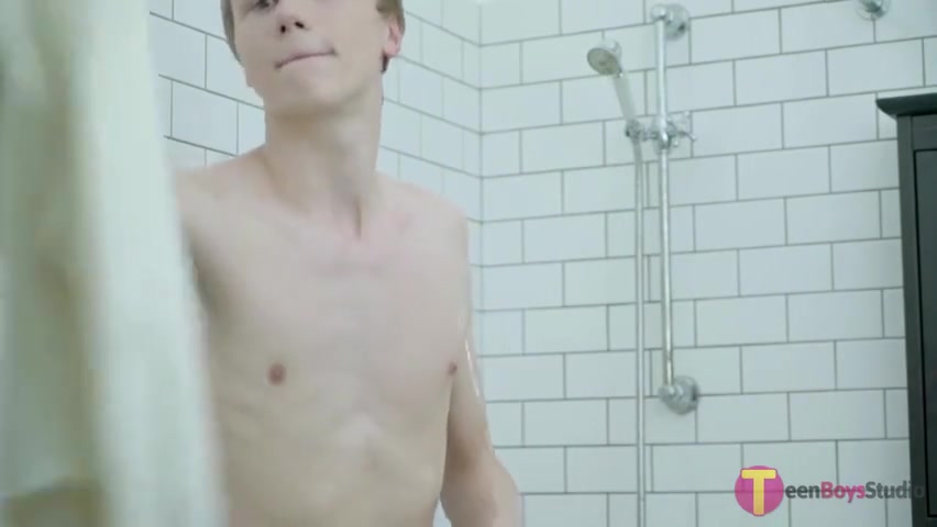 Perfect Twink Boy Jerks Off In The Bathroom