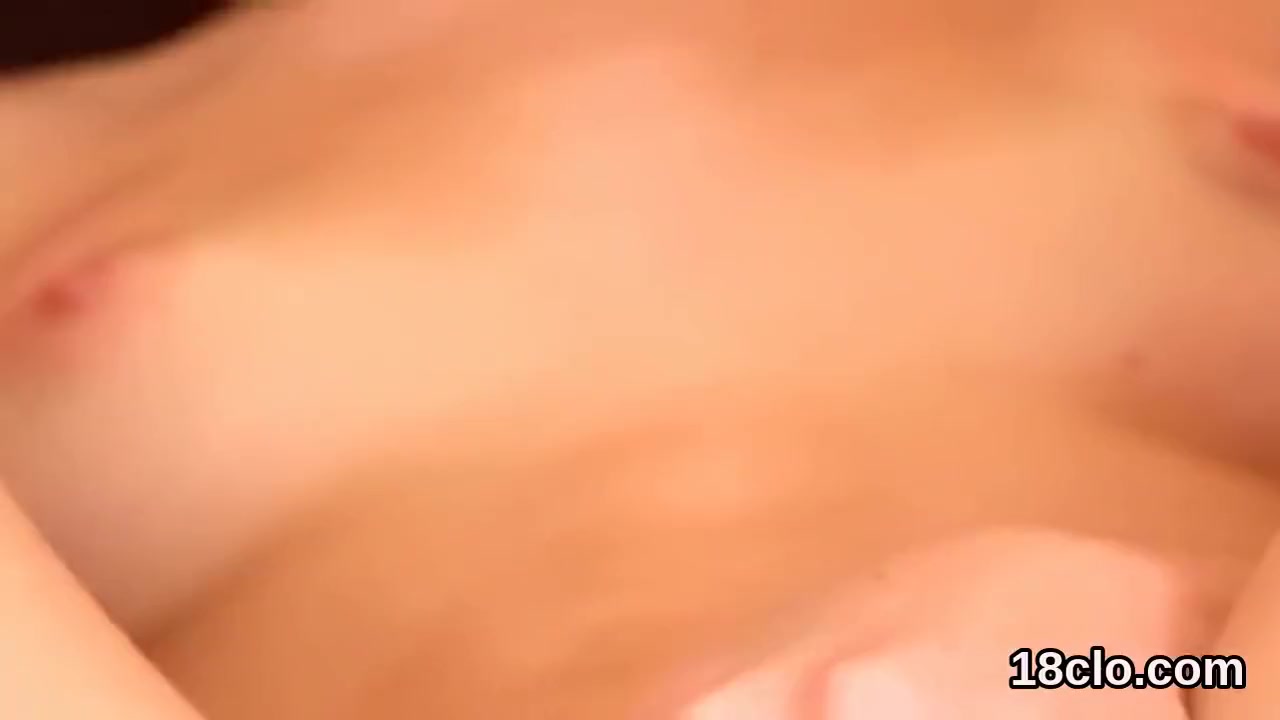 Cuddly Girl Is Spreading Tight Twat In Closeup And Clim sex Kitten