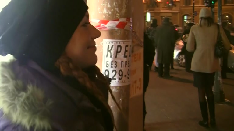 Redhead slut in public toilet fuck