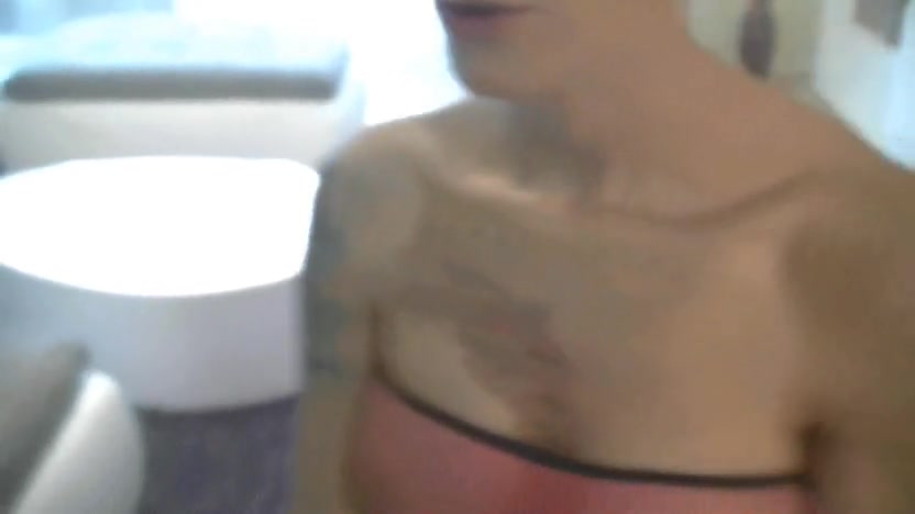 Gorgeous chick punishes his boyfriend for something