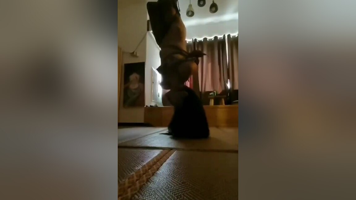 The lovely Korean girlfriend has sex with her lover.