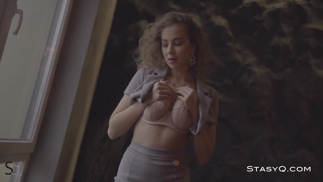 Hot Flesh With A Side Of Curly