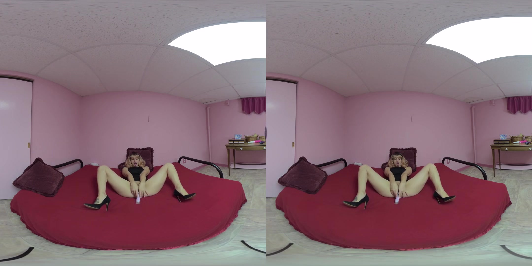Busty Babe Ashenn Fire Lifts Her Dress To Fuck A New Toy - Amateur Slut Hardcore Solo