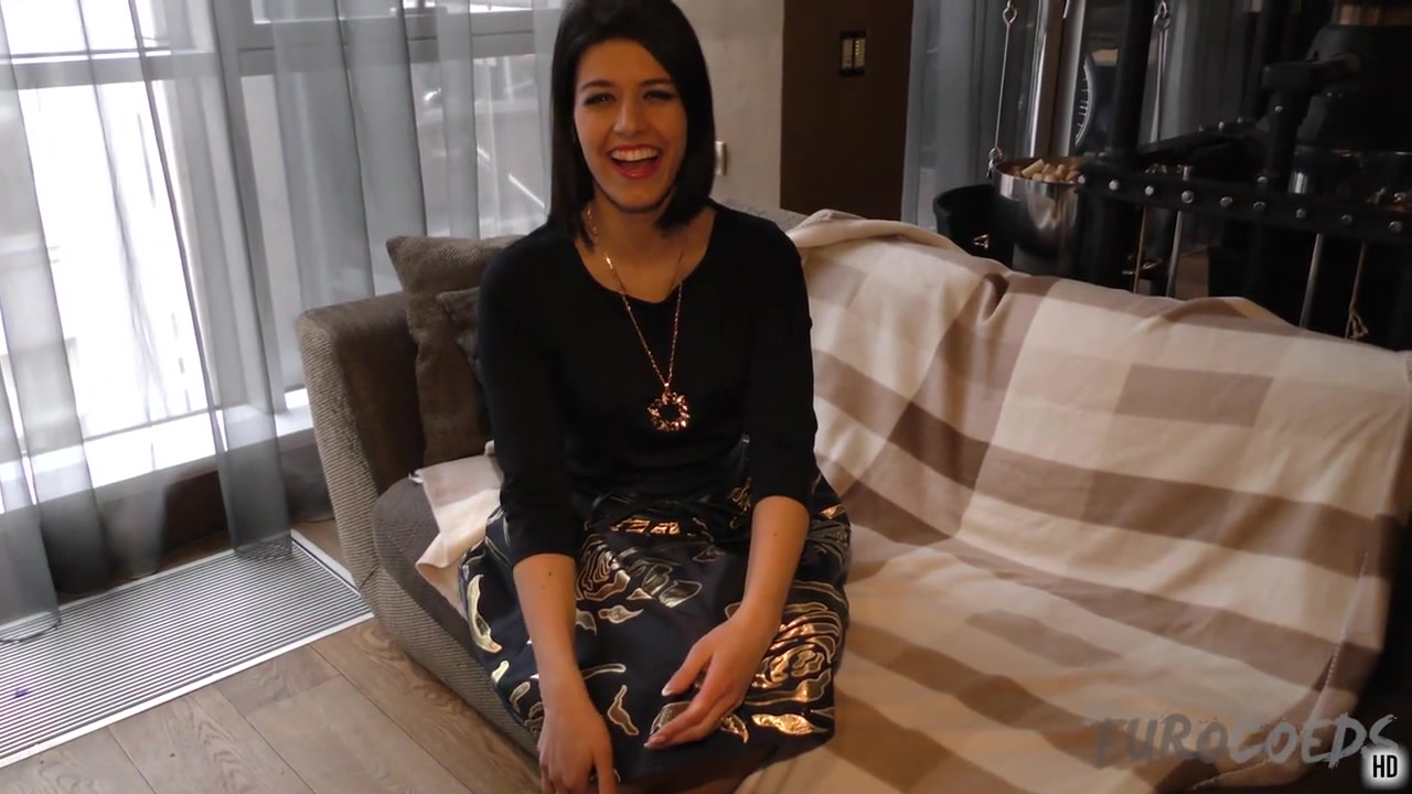 24yo Office Girl Caroline Does Her First Ever Nude Video - EuroCoeds