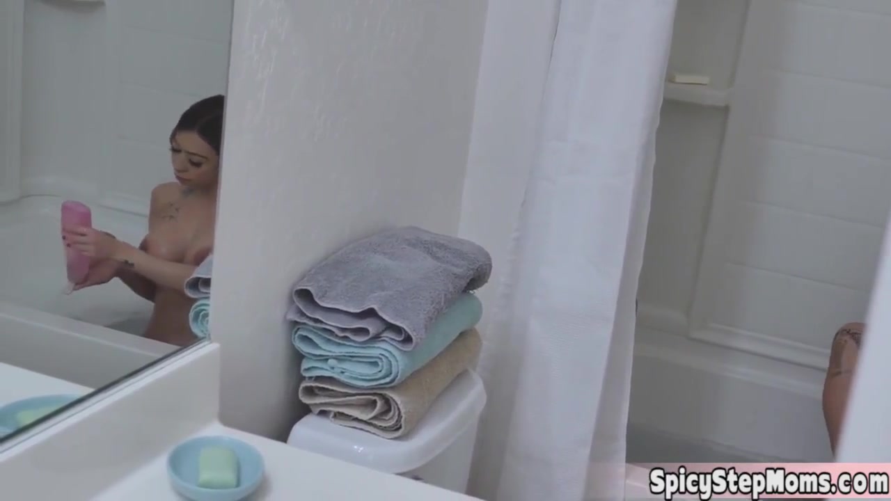 Having Fun In The Bathtub With Her New Special - Kat Dior