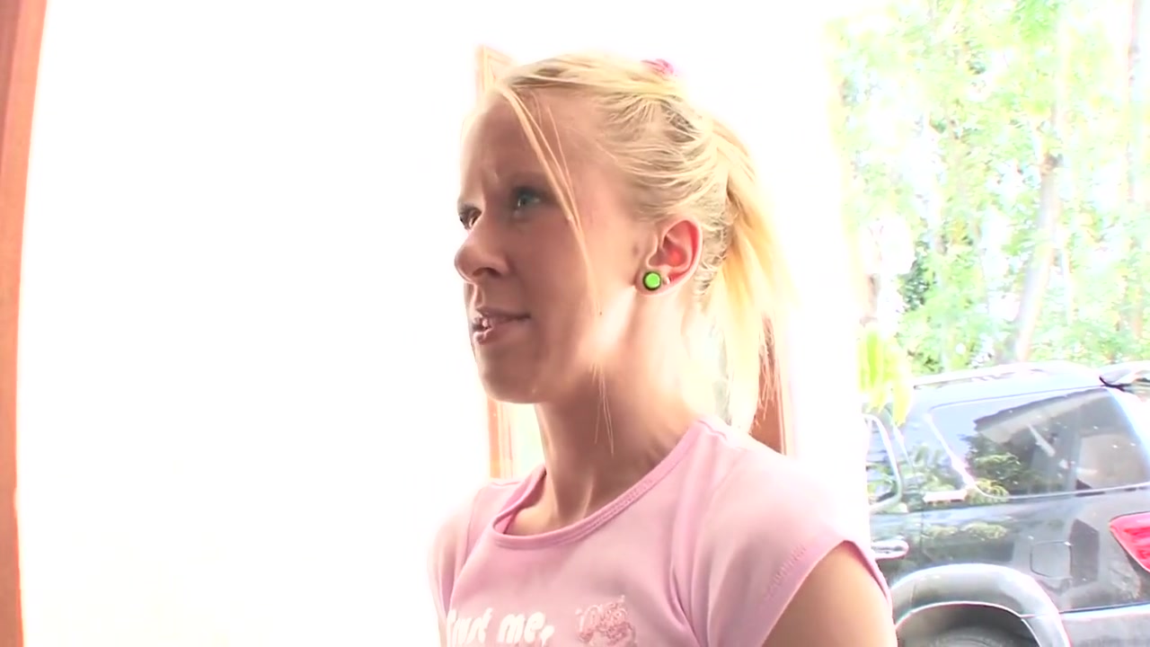 Horny Stud Gets A Bj Then Bangs A Cute Babe