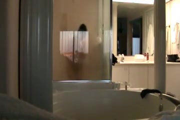 Harinders hawt shower