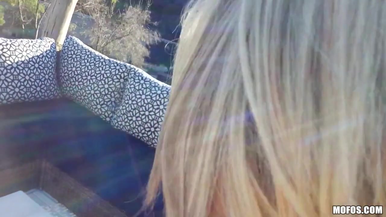Olivia Austin in Country Riding - MofosNetwork