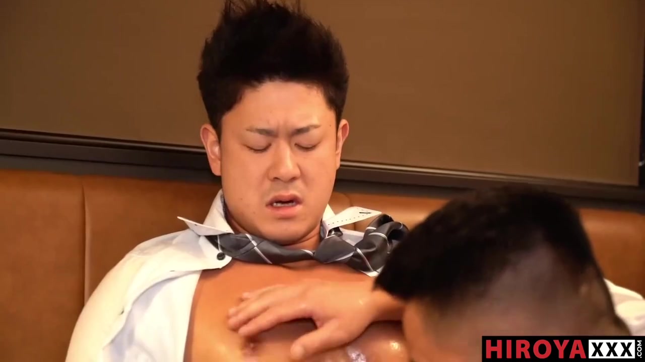 Hiroya Shows His Dominant Side After Giving Cock Attention To
