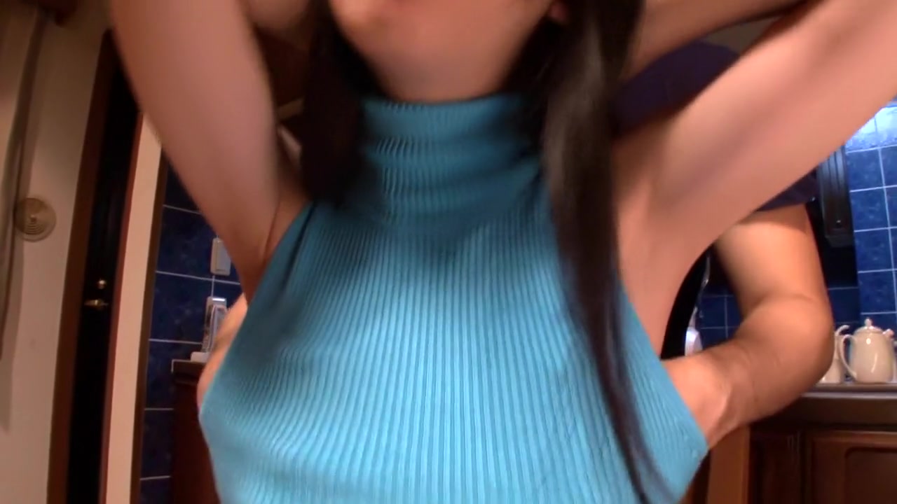 MILF Gets Her Tits