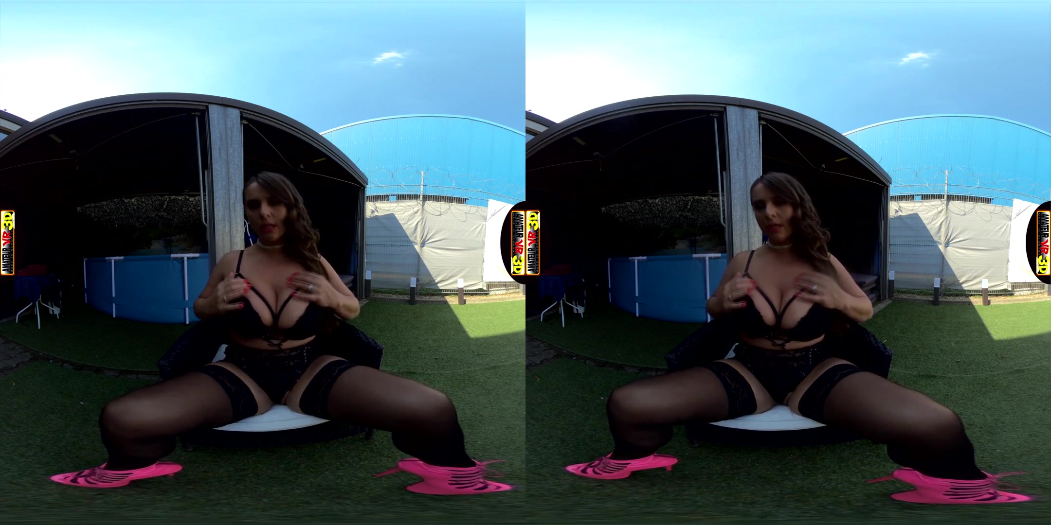 Sexy Susi in Sexy Susi - She Starts Squirting for You... - AmateurVR3D