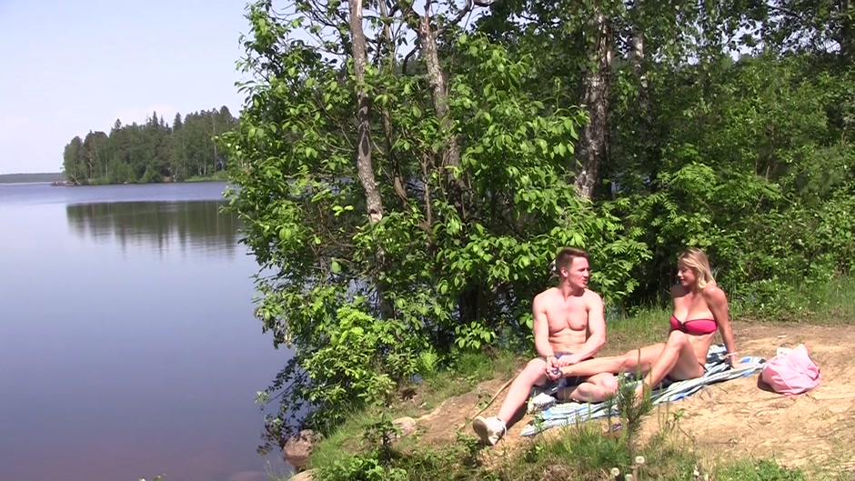 Rita Moor has meet n fuck first date sex in nature
