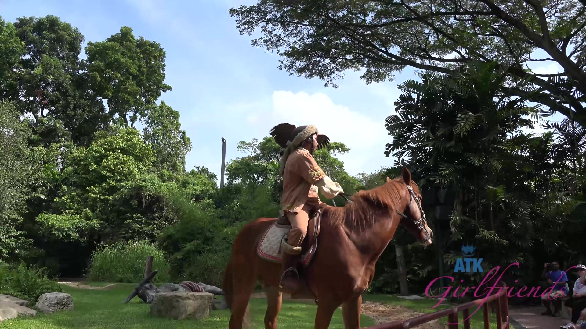 Virtual Vacation In Singapore With Emma Evins Part 3