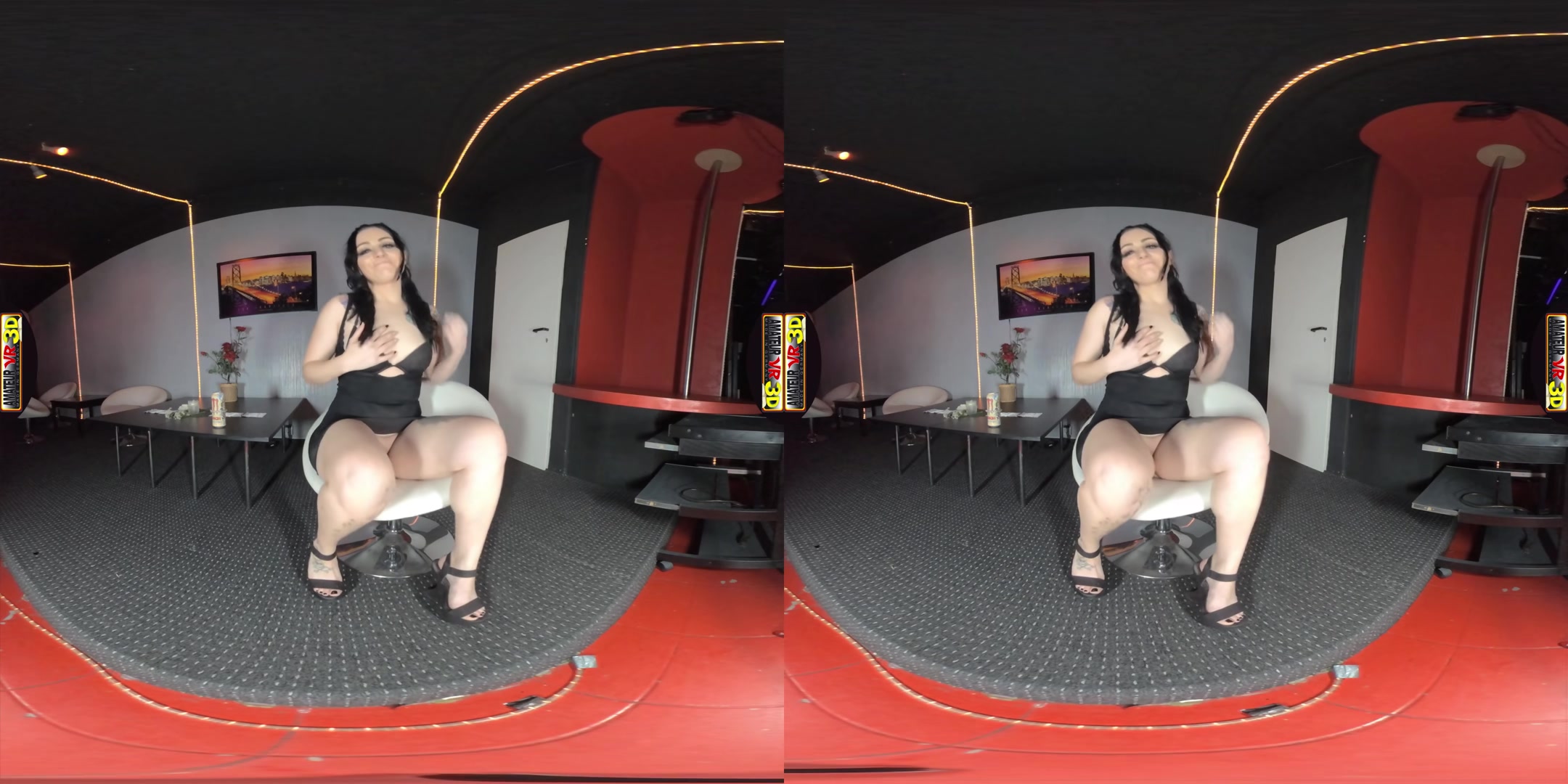 Lucy - Best Young Milf Around - AmateurVR3D