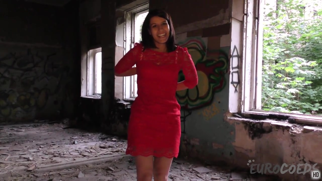 Office Girl Caroline Nude And Masturbating In An Abandoned Military Building - EuroCoeds