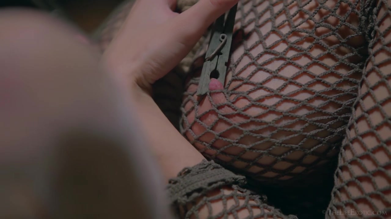 Chain Reaction 2 - Emily J - TheLifeErotic