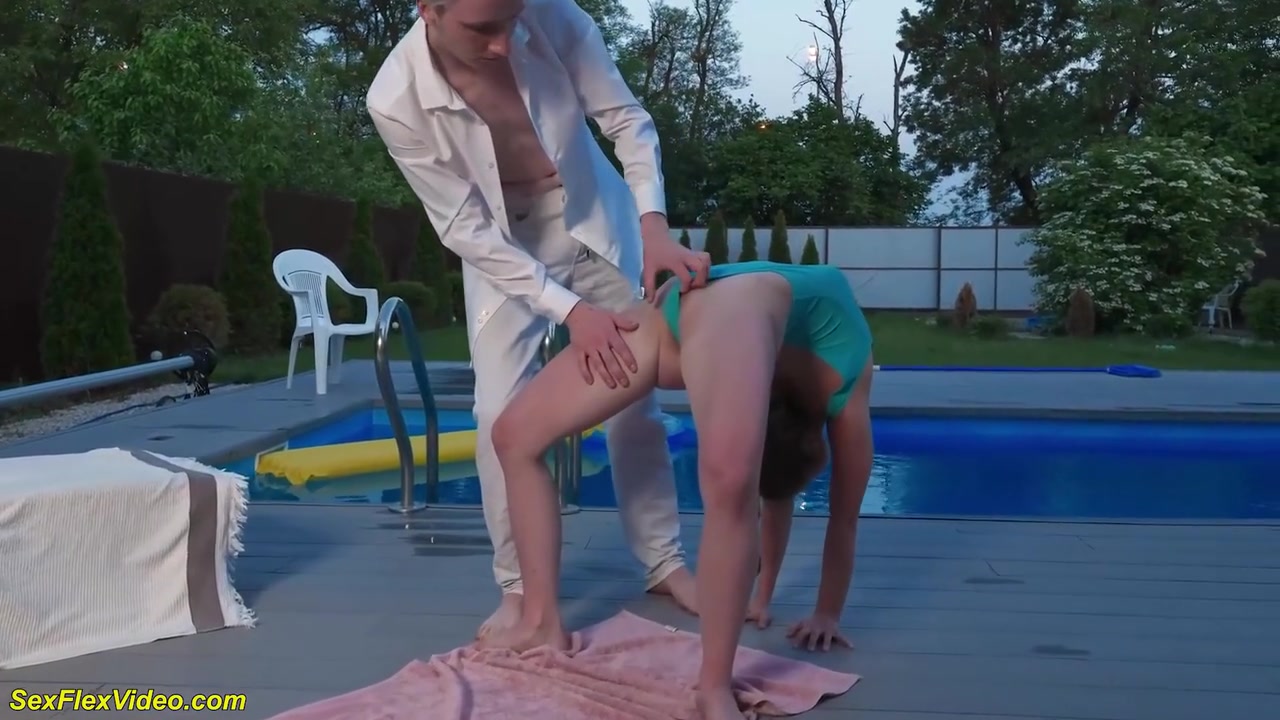 Gymnast Teen 18+ In A Skintight Swimsuit Stretching Her Limber Body And Gets Rough Outdoor Fucked - Nicole Murkovski