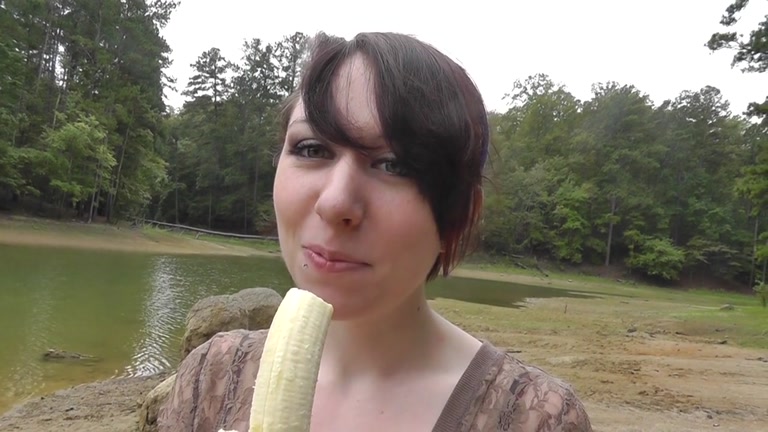 Emo girlfriend screwed in the forest