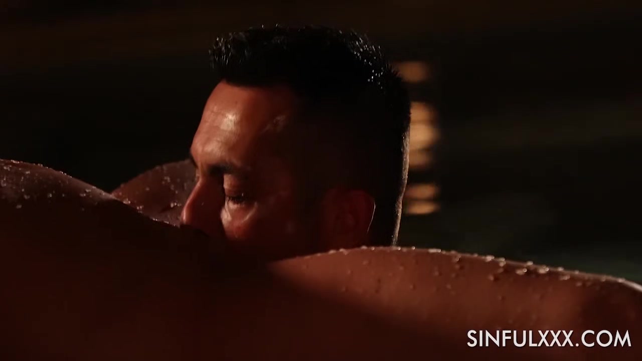 Intimate Attraction at the Spa - Sinfulxxx