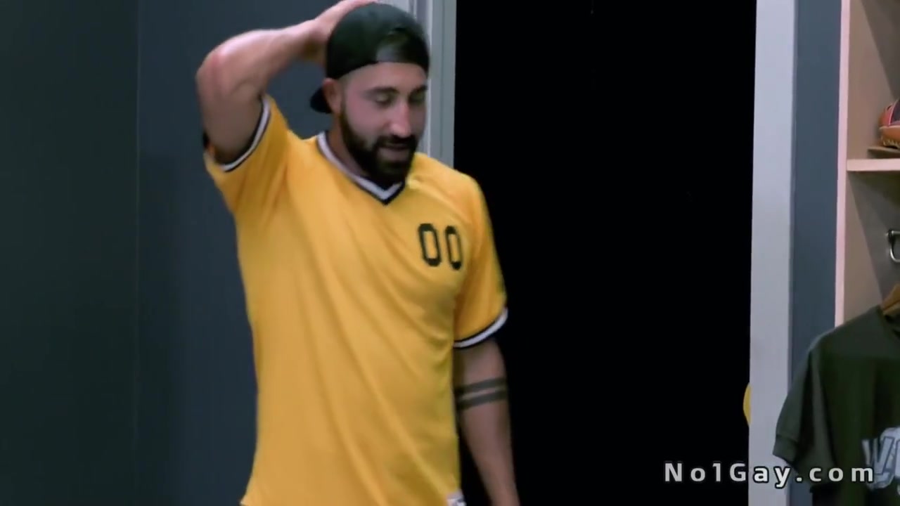 Wade Wolfgar And Ricky Larkin In Hairy Gays In An Locker Room Threesome 5 Min