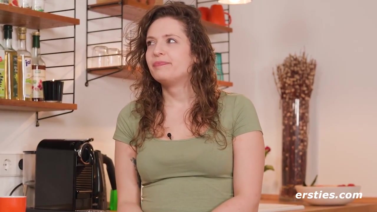 Fabienne Spritzt Den Spiegel Nach Fisting Und Doppel-penetration Voll