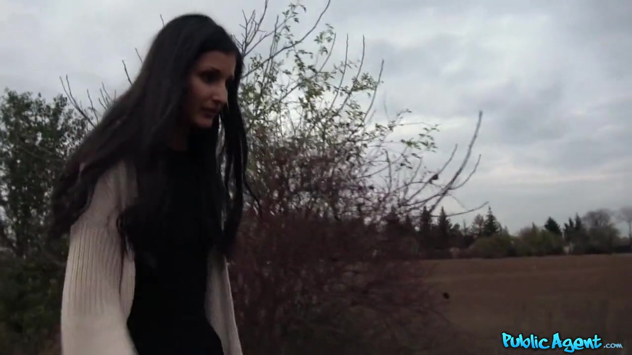 Coco Kiss Martin Gun in Fix My Car and Fuck My Pussy - PublicAgent