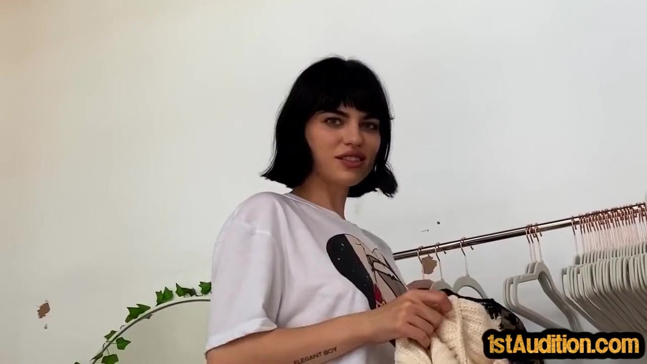 Cute Skinny Babe Masturbating On Casting