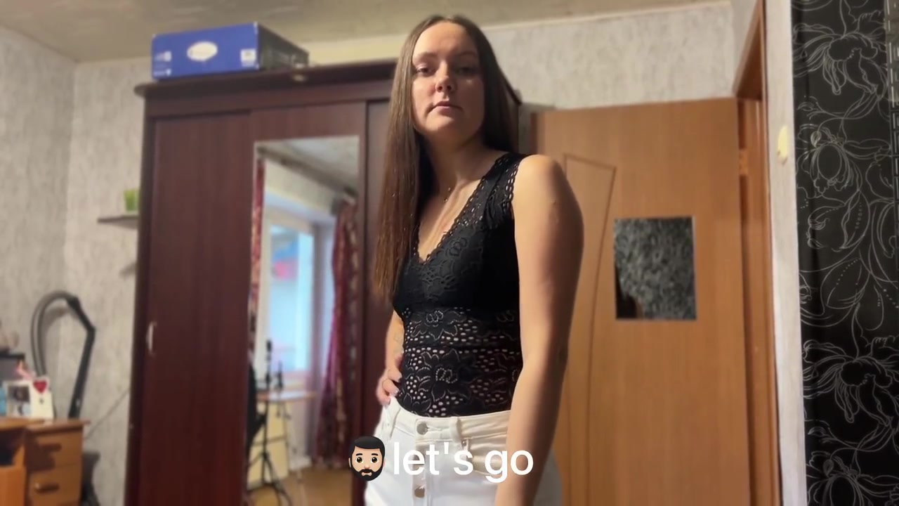 Krasivaya Suchka Izmenila Muzhu S Dostavshikom Za Tri Picc!