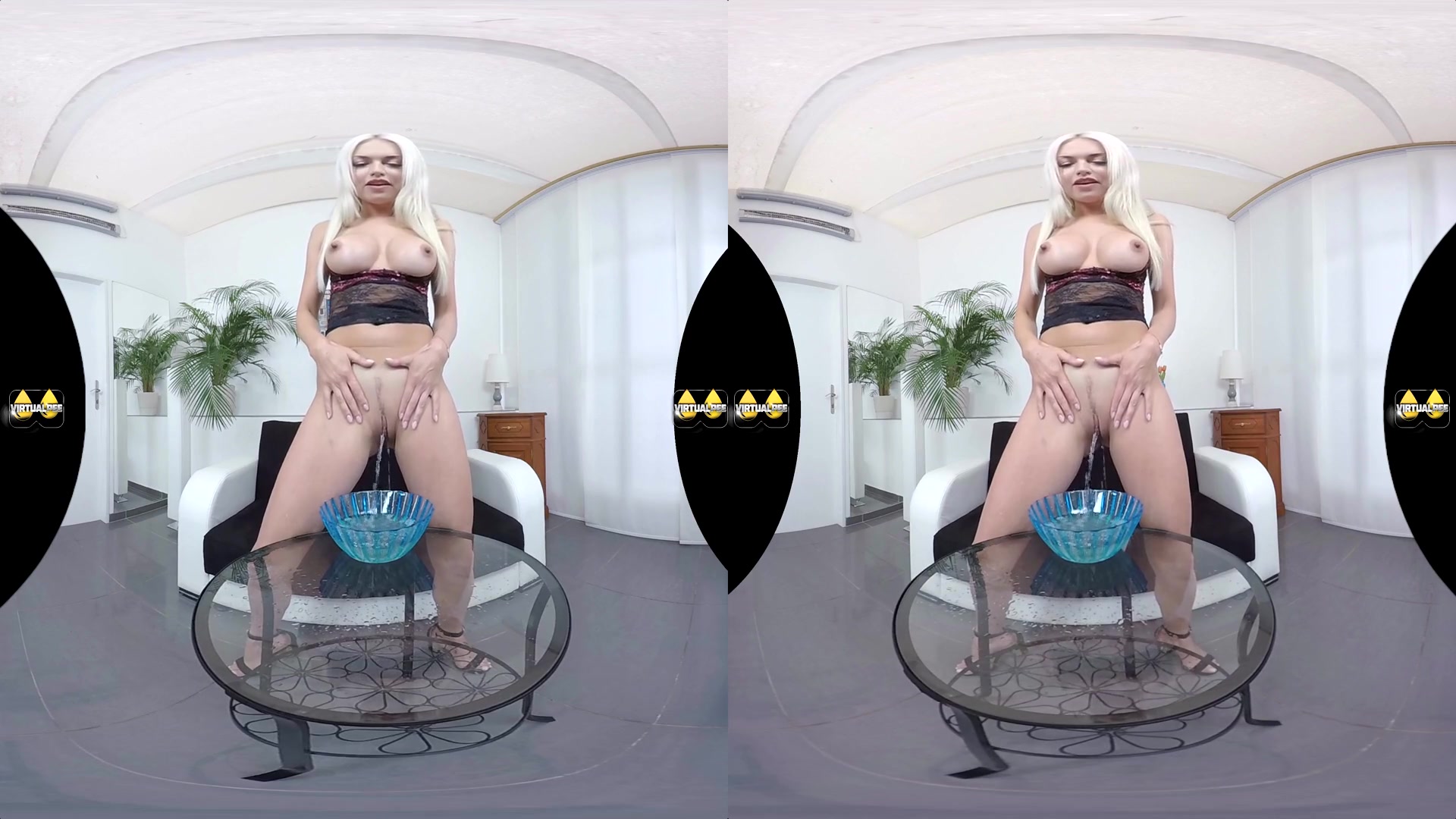 Lena Love in Pussy Wash - VirtualPee